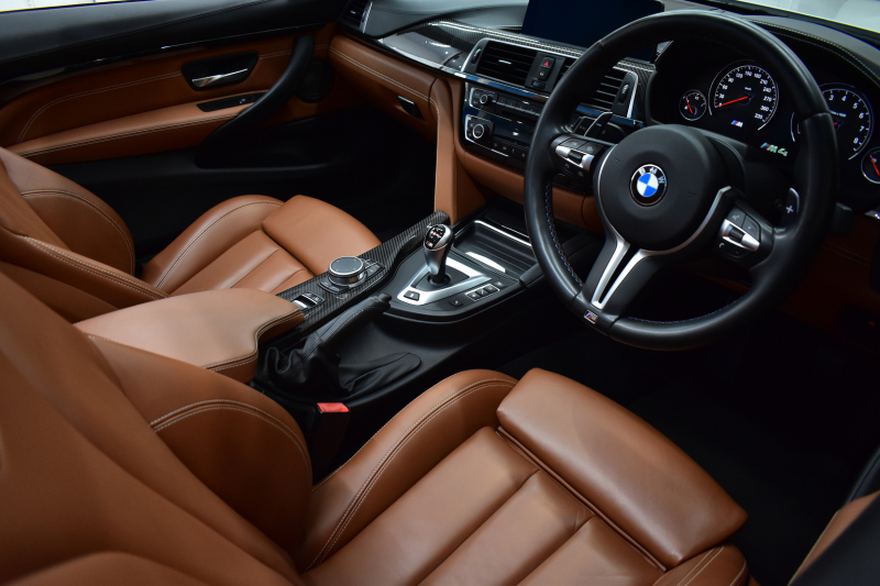 BMW Mシリーズ M4 ｶﾌﾞﾘｵﾚ ｺﾝﾍﾟﾃｨｼｮﾝ 450馬力 LCI後期 1ｵﾅ BMW Indiidalｴｸｽﾃﾝﾄﾞﾚｻﾞｰﾒﾘﾉ（ｱﾛﾏﾌﾞﾗｳﾝ）&ﾚｻﾞｰﾀﾞｯｼｭﾎﾞｰﾄﾞ Mｶｰﾎﾞﾝｾﾗﾐｯｸﾌﾞﾚｰｷ 可変Mｻｽ ﾍｷｻｺﾞﾅﾙLED&ﾃｰﾙ ｴｱｶﾗｰ LCW 専用鍛造20AW ﾀｯﾁﾊﾟﾈﾙﾅﾋﾞBｶﾒ ﾊｰﾏﾝｶｰﾄﾞﾝ 2年保証