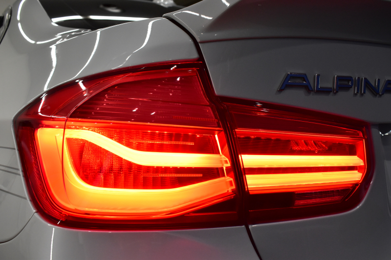 アルピナ D3 ﾋﾞﾀｰﾎﾞ ﾘﾑｼﾞﾝ LCI後期 ｼﾘｱﾙ｢464｣ ｻﾝﾙｰﾌ 追従ACC LEDﾍｯﾄﾞﾗｲﾄ&ﾃｰﾙ ﾋｰﾀｰ付黒革 HUD ﾊｰﾏﾝｶｰﾄﾞﾝ 車線変更&逸脱&歩行者警告 衝突軽減B 19AW ｱﾙﾋﾟﾅﾘｯﾌﾟ ｼﾙﾊﾞｰﾃﾞｺﾗｲﾝ  ﾀｯﾁﾊﾟｯﾄﾞﾅﾋﾞ TOPﾋﾞｭｰBｶﾒﾗ 前後PDC ｽﾏｰﾄｷｰ 2年保証