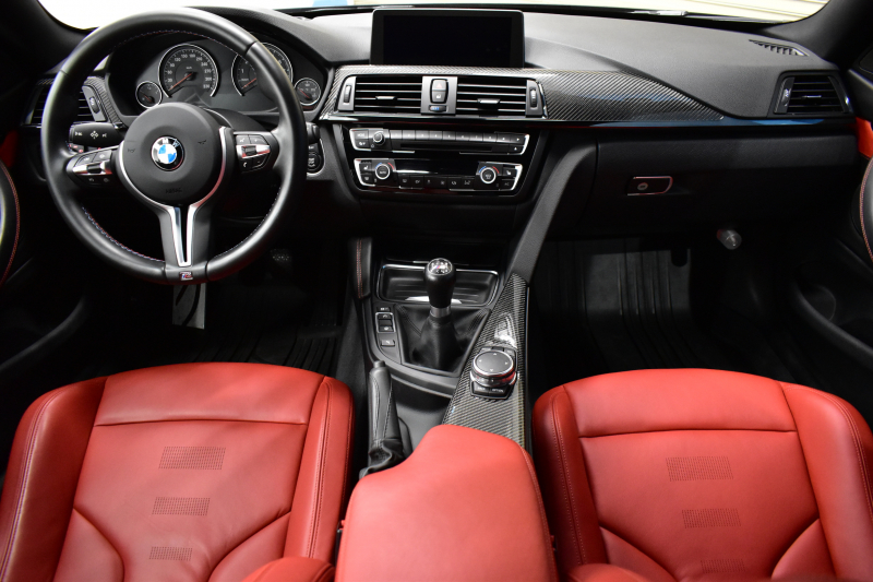 BMW Mシリーズ M4ｸｰﾍﾟ 6速MT 左ﾊﾝﾄﾞﾙ ﾋｰﾀｰ付ｻｷｰﾙｵﾚﾝｼﾞ革 ｶｰﾎﾞﾝR&ｲﾝﾃﾘｱ HUD ｱﾀﾞﾌﾟﾃｨﾌﾞLEDﾍｯﾄﾞﾗｲﾄ ｵﾌﾟｼｮﾝ19AW 衝突軽減ﾌﾞﾚｰｷ 車線逸脱&歩行者警告  ﾀｯﾁﾊﾟｯﾄﾞiﾄﾞﾗｲﾌﾞHDDﾅﾋﾞ 前後PDC ﾌﾙｾｸﾞ Bｶﾒﾗ ｽﾏｰﾄｷｰ  2年保証