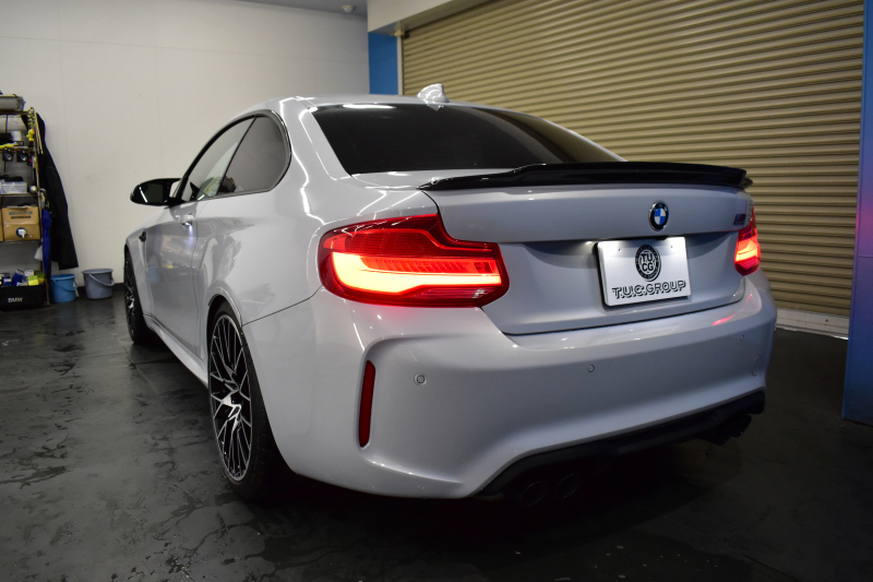 BMW Mシリーズ M2 ｺﾝﾍﾟﾃｨｼｮﾝ 6速MT LCI後期 ｺﾝﾍﾟﾃｨｼｮﾝ専用410馬力ｴﾝｼﾞﾝ LEDﾍｯﾄﾞﾗｲﾄ&ﾃｰﾙ OHLINS車高調 ﾋｰﾀｰ付黒革 ﾀｯﾁﾊﾟﾈﾙHDDﾅﾋﾞBｶﾒﾗ 専用19AW 車線逸脱&歩行者警告 衝突軽減B ｶｰﾎﾞﾝｲﾝﾃﾘｱ Mｼｰﾄﾍﾞﾙﾄ  2年保証