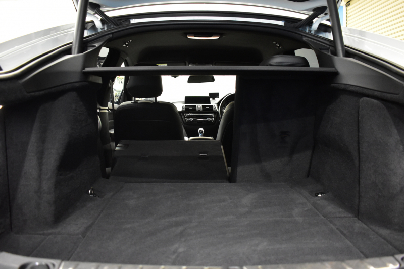 BMW 4シリーズ 420iｸﾞﾗﾝｸｰﾍﾟ Mｽﾎﾟｰﾂ ﾋｰﾀｰ付黒革 追従ACC LEDﾍｯﾄﾞﾗｲﾄ ｵﾌﾟｼｮﾝ19AW 社外ﾌﾙｾｸﾞTV 車線変更&逸脱&歩行者警告 衝突軽減ﾌﾞﾚｰｷ  ﾀｯﾁﾊﾟｯﾄﾞiﾄﾞﾗｲﾌﾞHDDﾅﾋﾞ Bｶﾒﾗ ﾘｱPDC ﾊﾟﾄﾞﾙｼﾌﾄ 電動ﾘｱｹﾞｰﾄ ｽﾏｰﾄｷｰ 2年保証