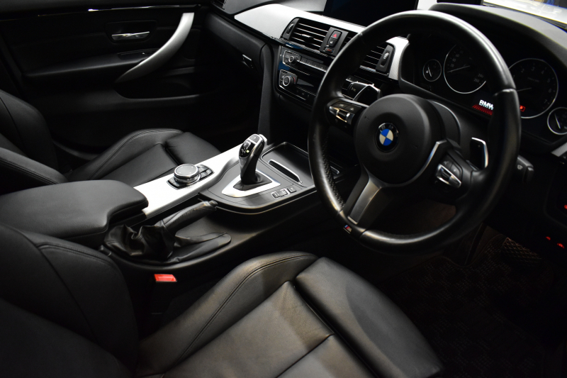 BMW 4シリーズ 420iｸﾞﾗﾝｸｰﾍﾟ Mｽﾎﾟｰﾂ ﾋｰﾀｰ付黒革 追従ACC LEDﾍｯﾄﾞﾗｲﾄ ｵﾌﾟｼｮﾝ19AW 社外ﾌﾙｾｸﾞTV 車線変更&逸脱&歩行者警告 衝突軽減ﾌﾞﾚｰｷ  ﾀｯﾁﾊﾟｯﾄﾞiﾄﾞﾗｲﾌﾞHDDﾅﾋﾞ Bｶﾒﾗ ﾘｱPDC ﾊﾟﾄﾞﾙｼﾌﾄ 電動ﾘｱｹﾞｰﾄ ｽﾏｰﾄｷｰ 2年保証