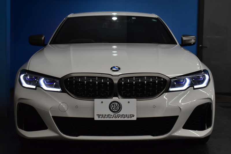 BMW 3シリーズ M340i Xﾄﾞﾗｲﾌﾞ R7年4月迄新車保証付 ﾋｰﾀｰ付黒革 ACC HUD ﾚｰｻﾞｰLEDﾗｲﾄ 可変Mｻｽ Mｽﾎﾟｰﾂﾌﾞﾚｰｷ harman/kardon 側面衝突&車線変更&逸脱警告 後退ｱｼｽﾄ ｼﾞｪｽﾁｬｰC付ﾀｯﾁﾊﾟﾈﾙﾅﾋﾞ全周囲ｶﾒﾗ 電動ﾄﾗﾝｸ 2年保証