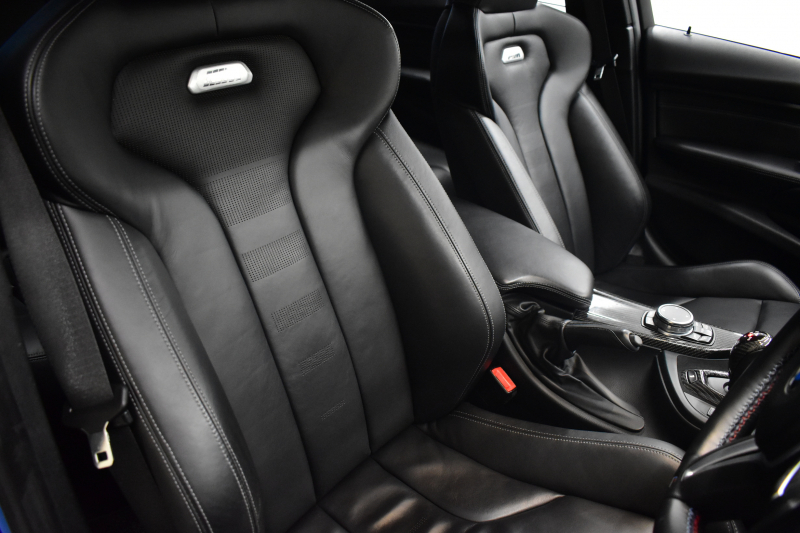 BMW Mシリーズ M3 MDCT 7速DCT ﾋｰﾀｰ付黒革 ｱﾀﾞﾌﾟﾃｨﾌﾞLEDﾍｯﾄﾞﾗｲﾄ&ﾃｰﾙ HUD ｵﾌﾟｼｮﾝ19AW 車線逸脱&歩行者警告 衝突軽減B ｶｰﾎﾞﾝR&ｲﾝﾃﾘｱ ﾀｯﾁﾊﾟｯﾄﾞiﾄﾞﾗｲﾌﾞHDDﾅﾋﾞ ﾌﾙｾｸﾞ Bｶﾒﾗ ﾄﾗﾝｸｽﾎﾟｲﾗｰ  2年保証