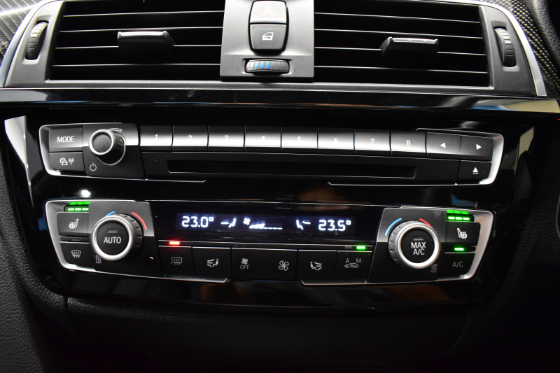 BMW Mシリーズ M3 MDCT 7速DCT ﾋｰﾀｰ付黒革 ｱﾀﾞﾌﾟﾃｨﾌﾞLEDﾍｯﾄﾞﾗｲﾄ&ﾃｰﾙ HUD ｵﾌﾟｼｮﾝ19AW 車線逸脱&歩行者警告 衝突軽減B ｶｰﾎﾞﾝR&ｲﾝﾃﾘｱ ﾀｯﾁﾊﾟｯﾄﾞiﾄﾞﾗｲﾌﾞHDDﾅﾋﾞ ﾌﾙｾｸﾞ Bｶﾒﾗ ﾄﾗﾝｸｽﾎﾟｲﾗｰ  2年保証