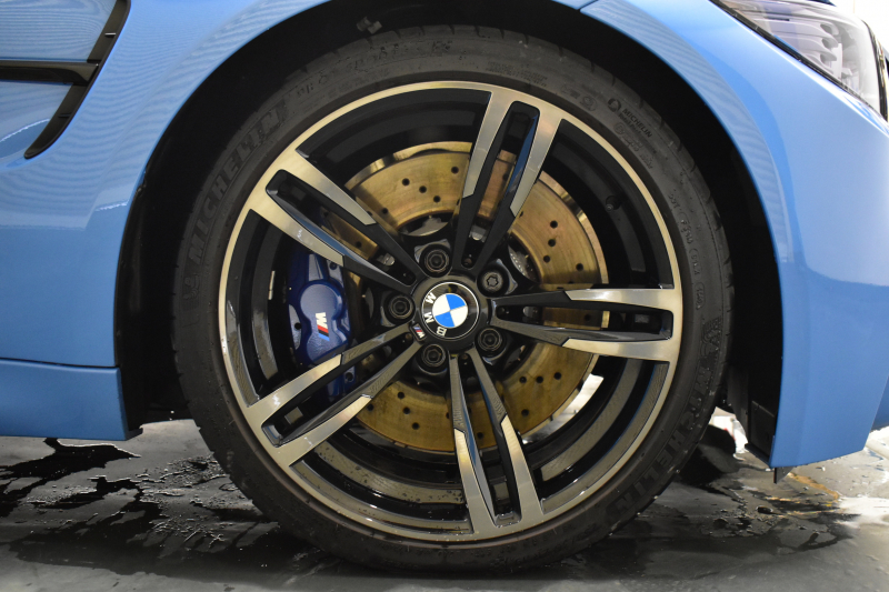 BMW Mシリーズ M3 MDCT 7速DCT ﾋｰﾀｰ付黒革 ｱﾀﾞﾌﾟﾃｨﾌﾞLEDﾍｯﾄﾞﾗｲﾄ&ﾃｰﾙ HUD ｵﾌﾟｼｮﾝ19AW 車線逸脱&歩行者警告 衝突軽減B ｶｰﾎﾞﾝR&ｲﾝﾃﾘｱ ﾀｯﾁﾊﾟｯﾄﾞiﾄﾞﾗｲﾌﾞHDDﾅﾋﾞ ﾌﾙｾｸﾞ Bｶﾒﾗ ﾄﾗﾝｸｽﾎﾟｲﾗｰ  2年保証