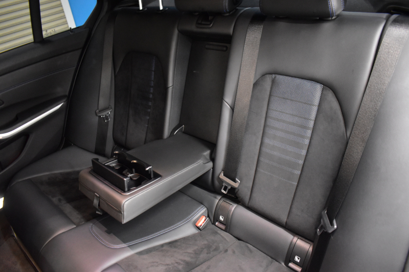 BMW 3シリーズ 320i Mｽﾎﾟｰﾂ 1ｵｰﾅｰ ｲﾉﾍﾞｰｼｮﾝ&ﾌｧｽﾄﾄﾗｯｸ&ｺﾝﾌｫｰﾄP ﾚｰｻﾞｰLEDﾗｲﾄ ACC HUD 可変Mｻｽ Mｽﾎﾟｰﾂﾌﾞﾚｰｷ 19AW ﾀｯﾁﾊﾟﾈﾙﾅﾋﾞ Bｶﾒﾗ ﾌﾙｾｸﾞ ｼﾞｪｽﾁｬｰC 電動ﾄﾗﾝｸ HiFiｽﾋﾟｰｶｰ ｱﾙｶﾝﾀｰﾗ電動ｽﾎﾟｰﾂｼｰﾄ ｱｯﾌﾟﾙｶｰﾌﾟﾚｲ 2年保証