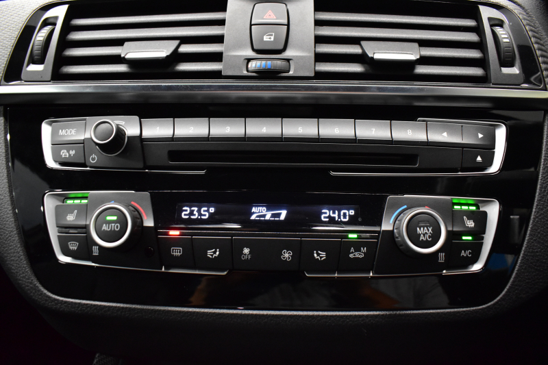 BMW Mシリーズ M2 MDCT 7速DCT LCI後期 ﾋｰﾀｰ付黒革 LEDﾍｯﾄﾞﾗｲﾄ&ﾃｰﾙ Mperformanceｶｽﾀﾑ ﾀｯﾁﾊﾟﾈﾙHDDﾅﾋﾞ Bｶﾒﾗ ﾘｱPDC 19AW 車線逸脱&歩行者警告 衝突軽減ﾌﾞﾚｰｷ ｶｰﾎﾞﾝｲﾝﾃﾘｱ 2年保証