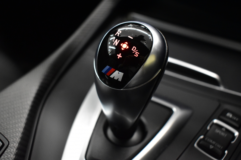 BMW Mシリーズ M2 MDCT 7速DCT LCI後期 ﾋｰﾀｰ付黒革 LEDﾍｯﾄﾞﾗｲﾄ&ﾃｰﾙ Mperformanceｶｽﾀﾑ ﾀｯﾁﾊﾟﾈﾙHDDﾅﾋﾞ Bｶﾒﾗ ﾘｱPDC 19AW 車線逸脱&歩行者警告 衝突軽減ﾌﾞﾚｰｷ ｶｰﾎﾞﾝｲﾝﾃﾘｱ 2年保証