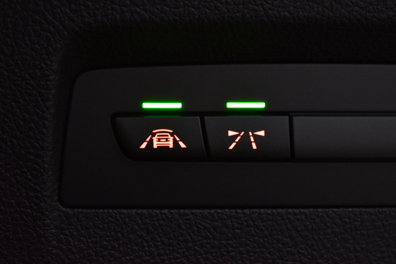 BMW Mシリーズ M2 MDCT 7速DCT LCI後期 ﾋｰﾀｰ付黒革 LEDﾍｯﾄﾞﾗｲﾄ&ﾃｰﾙ Mperformanceｶｽﾀﾑ ﾀｯﾁﾊﾟﾈﾙHDDﾅﾋﾞ Bｶﾒﾗ ﾘｱPDC 19AW 車線逸脱&歩行者警告 衝突軽減ﾌﾞﾚｰｷ ｶｰﾎﾞﾝｲﾝﾃﾘｱ 2年保証