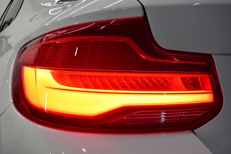 BMW Mシリーズ M2 MDCT 7速DCT LCI後期 ﾋｰﾀｰ付黒革 LEDﾍｯﾄﾞﾗｲﾄ&ﾃｰﾙ Mperformanceｶｽﾀﾑ ﾀｯﾁﾊﾟﾈﾙHDDﾅﾋﾞ Bｶﾒﾗ ﾘｱPDC 19AW 車線逸脱&歩行者警告 衝突軽減ﾌﾞﾚｰｷ ｶｰﾎﾞﾝｲﾝﾃﾘｱ 2年保証