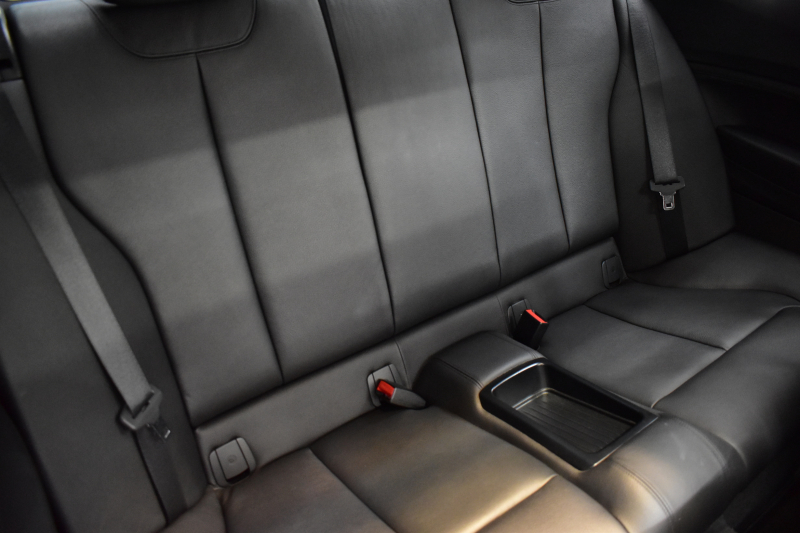 BMW 2シリーズ M235iｸｰﾍﾟ 『期間限定掲載！』 直6ﾀｰﾎﾞ 326馬力 ｻﾝﾙｰﾌ ﾋｰﾀｰ付黒革 ﾀｯﾁﾊﾟｯﾄﾞ式iﾄﾞﾗｲﾌﾞHDDﾅﾋﾞ Bｶﾒﾗ ﾘｱPDC  ｱﾀﾞﾌﾟﾃｨﾌﾞMｻｽﾍﾟﾝｼｮﾝ 大型ﾌﾞﾚｰｷｼｽﾃﾑ 18AW 車線逸脱&歩行者警告 衝突軽減ﾌﾞﾚｰｷ ﾊﾟﾄﾞﾙ ﾄﾞﾗﾊﾟﾌｫ DSRC 2年保証