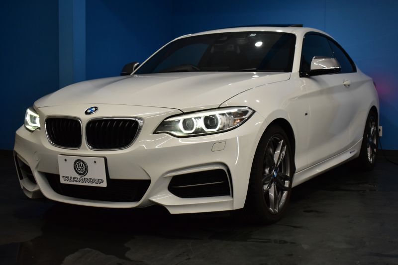 BMW 2シリーズ M235iｸｰﾍﾟ 『期間限定掲載！』 直6ﾀｰﾎﾞ 326馬力 ｻﾝﾙｰﾌ ﾋｰﾀｰ付黒革 ﾀｯﾁﾊﾟｯﾄﾞ式iﾄﾞﾗｲﾌﾞHDDﾅﾋﾞ Bｶﾒﾗ ﾘｱPDC  ｱﾀﾞﾌﾟﾃｨﾌﾞMｻｽﾍﾟﾝｼｮﾝ 大型ﾌﾞﾚｰｷｼｽﾃﾑ 18AW 車線逸脱&歩行者警告 衝突軽減ﾌﾞﾚｰｷ ﾊﾟﾄﾞﾙ ﾄﾞﾗﾊﾟﾌｫ DSRC 2年保証