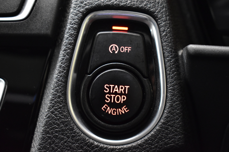 BMW 2シリーズ M235iｸｰﾍﾟ 『期間限定掲載！』 直6ﾀｰﾎﾞ 326馬力 ｻﾝﾙｰﾌ ﾋｰﾀｰ付黒革 ﾀｯﾁﾊﾟｯﾄﾞ式iﾄﾞﾗｲﾌﾞHDDﾅﾋﾞ Bｶﾒﾗ ﾘｱPDC  ｱﾀﾞﾌﾟﾃｨﾌﾞMｻｽﾍﾟﾝｼｮﾝ 大型ﾌﾞﾚｰｷｼｽﾃﾑ 18AW 車線逸脱&歩行者警告 衝突軽減ﾌﾞﾚｰｷ ﾊﾟﾄﾞﾙ ﾄﾞﾗﾊﾟﾌｫ DSRC 2年保証