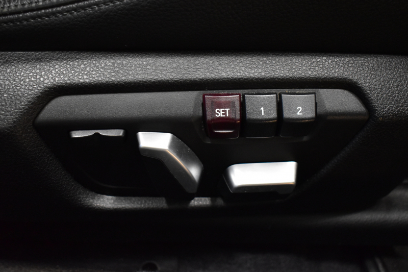 BMW 2シリーズ M235iｸｰﾍﾟ 『期間限定掲載！』 直6ﾀｰﾎﾞ 326馬力 ｻﾝﾙｰﾌ ﾋｰﾀｰ付黒革 ﾀｯﾁﾊﾟｯﾄﾞ式iﾄﾞﾗｲﾌﾞHDDﾅﾋﾞ Bｶﾒﾗ ﾘｱPDC  ｱﾀﾞﾌﾟﾃｨﾌﾞMｻｽﾍﾟﾝｼｮﾝ 大型ﾌﾞﾚｰｷｼｽﾃﾑ 18AW 車線逸脱&歩行者警告 衝突軽減ﾌﾞﾚｰｷ ﾊﾟﾄﾞﾙ ﾄﾞﾗﾊﾟﾌｫ DSRC 2年保証