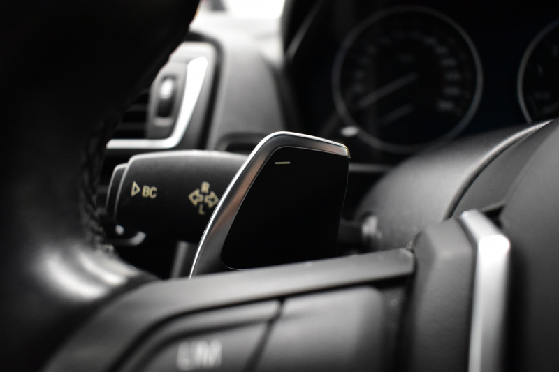 BMW 2シリーズ M235iｸｰﾍﾟ 『期間限定掲載！』 直6ﾀｰﾎﾞ 326馬力 ｻﾝﾙｰﾌ ﾋｰﾀｰ付黒革 ﾀｯﾁﾊﾟｯﾄﾞ式iﾄﾞﾗｲﾌﾞHDDﾅﾋﾞ Bｶﾒﾗ ﾘｱPDC  ｱﾀﾞﾌﾟﾃｨﾌﾞMｻｽﾍﾟﾝｼｮﾝ 大型ﾌﾞﾚｰｷｼｽﾃﾑ 18AW 車線逸脱&歩行者警告 衝突軽減ﾌﾞﾚｰｷ ﾊﾟﾄﾞﾙ ﾄﾞﾗﾊﾟﾌｫ DSRC 2年保証