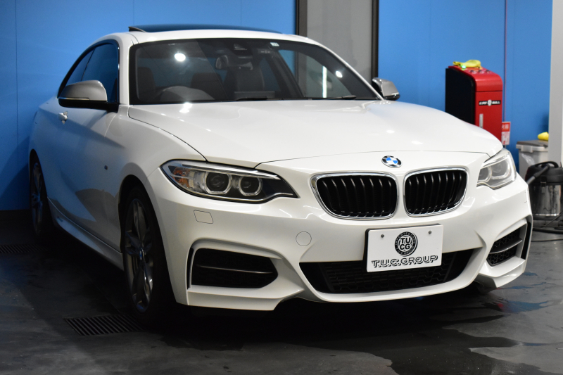 BMW 2シリーズ M235iｸｰﾍﾟ 『期間限定掲載！』 直6ﾀｰﾎﾞ 326馬力 ｻﾝﾙｰﾌ ﾋｰﾀｰ付黒革 ﾀｯﾁﾊﾟｯﾄﾞ式iﾄﾞﾗｲﾌﾞHDDﾅﾋﾞ Bｶﾒﾗ ﾘｱPDC  ｱﾀﾞﾌﾟﾃｨﾌﾞMｻｽﾍﾟﾝｼｮﾝ 大型ﾌﾞﾚｰｷｼｽﾃﾑ 18AW 車線逸脱&歩行者警告 衝突軽減ﾌﾞﾚｰｷ ﾊﾟﾄﾞﾙ ﾄﾞﾗﾊﾟﾌｫ DSRC 2年保証