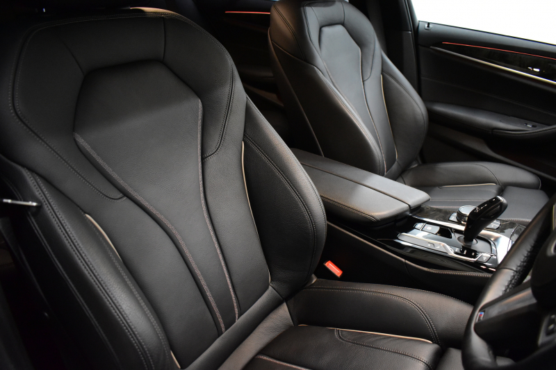 BMW 5シリーズ 530i Mｽﾎﾟｰﾂ 高出力ﾓﾃﾞﾙ ﾊｲﾗｲﾝP 全席ﾋｰﾀｰ付黒革 HUD LEDﾍｯﾄﾞﾗｲﾄ ACC LCW 全面液晶ﾒｰﾀｰ Mｽﾎﾟｰﾂﾌﾞﾚｰｷ ﾀｯﾁﾊﾟﾈﾙ対応iﾄﾞﾗｲﾌﾞHDDﾅﾋﾞﾌﾙｾｸﾞ 3Dﾋﾞｭｰ 車線逸脱&歩行者警告 衝突軽減B 19AW 2年保証