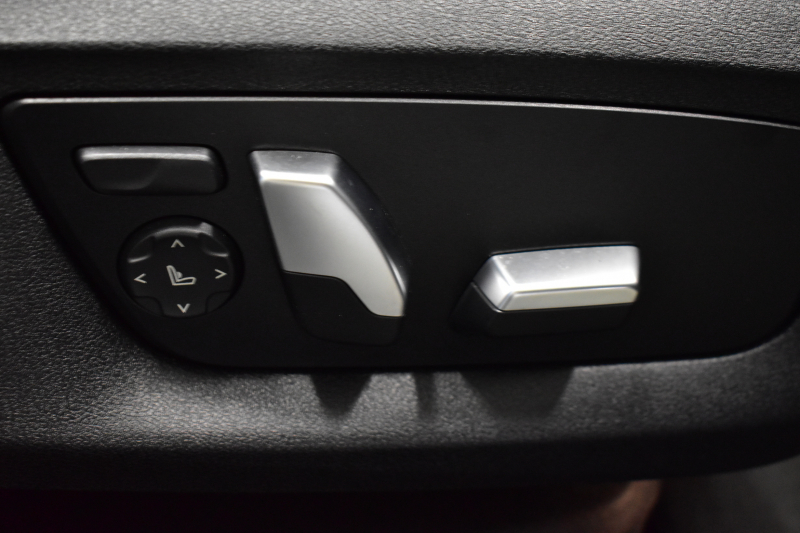 BMW 5シリーズ 530i Mｽﾎﾟｰﾂ 高出力ﾓﾃﾞﾙ ﾊｲﾗｲﾝP 全席ﾋｰﾀｰ付黒革 HUD LEDﾍｯﾄﾞﾗｲﾄ ACC LCW 全面液晶ﾒｰﾀｰ Mｽﾎﾟｰﾂﾌﾞﾚｰｷ ﾀｯﾁﾊﾟﾈﾙ対応iﾄﾞﾗｲﾌﾞHDDﾅﾋﾞﾌﾙｾｸﾞ 3Dﾋﾞｭｰ 車線逸脱&歩行者警告 衝突軽減B 19AW 2年保証