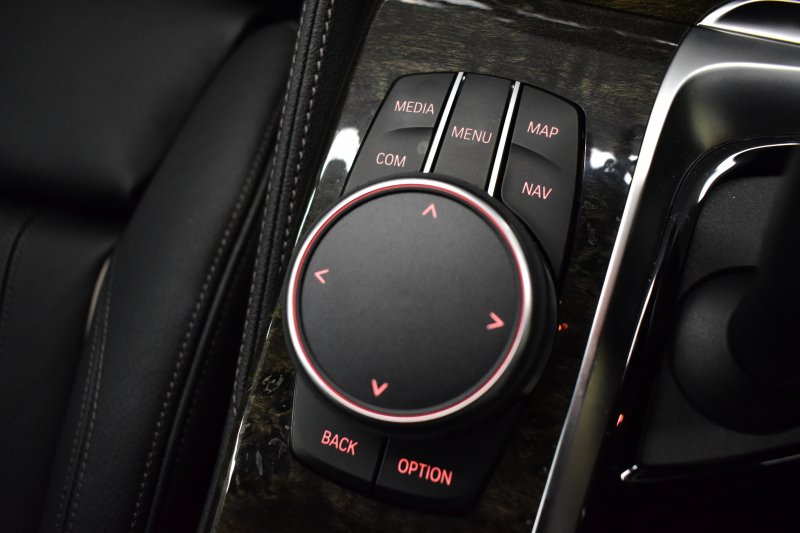 BMW 5シリーズ 530i Mｽﾎﾟｰﾂ 高出力ﾓﾃﾞﾙ ﾊｲﾗｲﾝP 全席ﾋｰﾀｰ付黒革 HUD LEDﾍｯﾄﾞﾗｲﾄ ACC LCW 全面液晶ﾒｰﾀｰ Mｽﾎﾟｰﾂﾌﾞﾚｰｷ ﾀｯﾁﾊﾟﾈﾙ対応iﾄﾞﾗｲﾌﾞHDDﾅﾋﾞﾌﾙｾｸﾞ 3Dﾋﾞｭｰ 車線逸脱&歩行者警告 衝突軽減B 19AW 2年保証