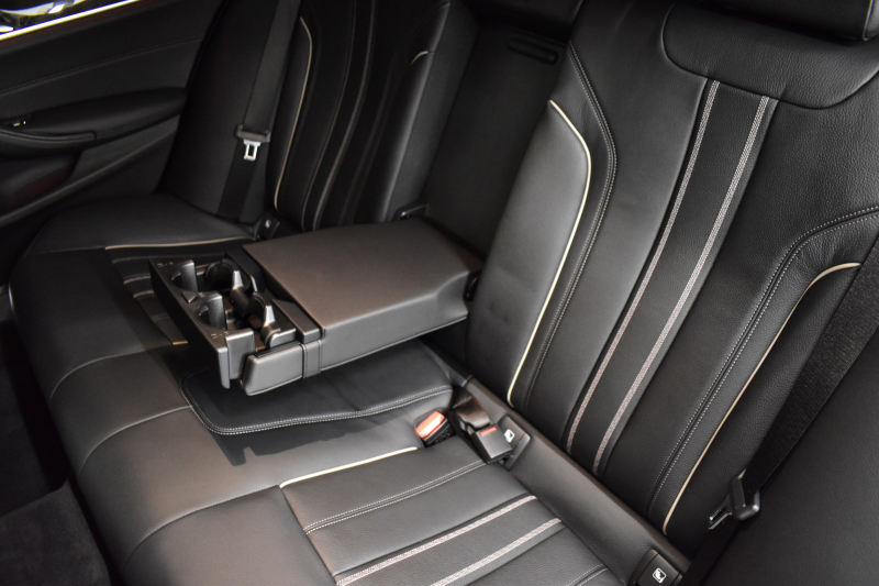 BMW 5シリーズ 530i Mｽﾎﾟｰﾂ 高出力ﾓﾃﾞﾙ ﾊｲﾗｲﾝP 全席ﾋｰﾀｰ付黒革 HUD LEDﾍｯﾄﾞﾗｲﾄ ACC LCW 全面液晶ﾒｰﾀｰ Mｽﾎﾟｰﾂﾌﾞﾚｰｷ ﾀｯﾁﾊﾟﾈﾙ対応iﾄﾞﾗｲﾌﾞHDDﾅﾋﾞﾌﾙｾｸﾞ 3Dﾋﾞｭｰ 車線逸脱&歩行者警告 衝突軽減B 19AW 2年保証