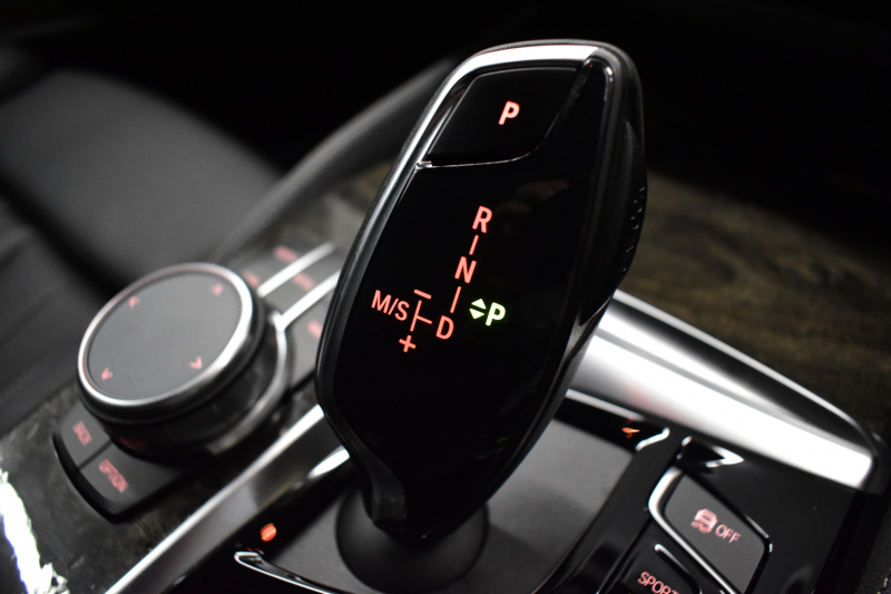 BMW 5シリーズ 530i Mｽﾎﾟｰﾂ 高出力ﾓﾃﾞﾙ ﾊｲﾗｲﾝP 全席ﾋｰﾀｰ付黒革 HUD LEDﾍｯﾄﾞﾗｲﾄ ACC LCW 全面液晶ﾒｰﾀｰ Mｽﾎﾟｰﾂﾌﾞﾚｰｷ ﾀｯﾁﾊﾟﾈﾙ対応iﾄﾞﾗｲﾌﾞHDDﾅﾋﾞﾌﾙｾｸﾞ 3Dﾋﾞｭｰ 車線逸脱&歩行者警告 衝突軽減B 19AW 2年保証