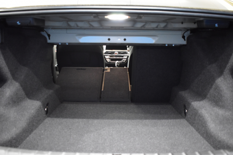 BMW 5シリーズ 530i Mｽﾎﾟｰﾂ 高出力ﾓﾃﾞﾙ ﾊｲﾗｲﾝP 全席ﾋｰﾀｰ付黒革 HUD LEDﾍｯﾄﾞﾗｲﾄ ACC LCW 全面液晶ﾒｰﾀｰ Mｽﾎﾟｰﾂﾌﾞﾚｰｷ ﾀｯﾁﾊﾟﾈﾙ対応iﾄﾞﾗｲﾌﾞHDDﾅﾋﾞﾌﾙｾｸﾞ 3Dﾋﾞｭｰ 車線逸脱&歩行者警告 衝突軽減B 19AW 2年保証