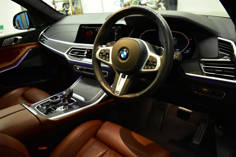 BMW X7 Xdrive 35d Mｽﾎﾟｰﾂ ｳｪﾙﾈｽP 6人乗り ﾊﾟﾉﾗﾏｶﾞﾗｽSR BMWﾚｰｻﾞｰLED 全席ﾋｰﾀｰ付茶革 Fﾍﾞﾝﾁﾚｰｼｮﾝ&ﾏｯｻｰｼﾞ Dｱｼｽﾄﾌﾟﾛ ACC HUD BMWﾗｲﾌﾞｺｯｸﾋﾟｯﾄ ﾀｯﾁﾊﾟﾈﾙﾅﾋﾞ3Dﾋﾞｭｰ ﾌﾙｾｸﾞ ﾊｰﾏﾝｶｰﾄﾞﾝ Apple CarPlay 液晶ﾒｰﾀｰ 21AW 2年保証