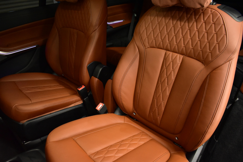 BMW X7 Xdrive 35d Mｽﾎﾟｰﾂ ｳｪﾙﾈｽP 6人乗り ﾊﾟﾉﾗﾏｶﾞﾗｽSR BMWﾚｰｻﾞｰLED 全席ﾋｰﾀｰ付茶革 Fﾍﾞﾝﾁﾚｰｼｮﾝ&ﾏｯｻｰｼﾞ Dｱｼｽﾄﾌﾟﾛ ACC HUD BMWﾗｲﾌﾞｺｯｸﾋﾟｯﾄ ﾀｯﾁﾊﾟﾈﾙﾅﾋﾞ3Dﾋﾞｭｰ ﾌﾙｾｸﾞ ﾊｰﾏﾝｶｰﾄﾞﾝ Apple CarPlay 液晶ﾒｰﾀｰ 21AW 2年保証