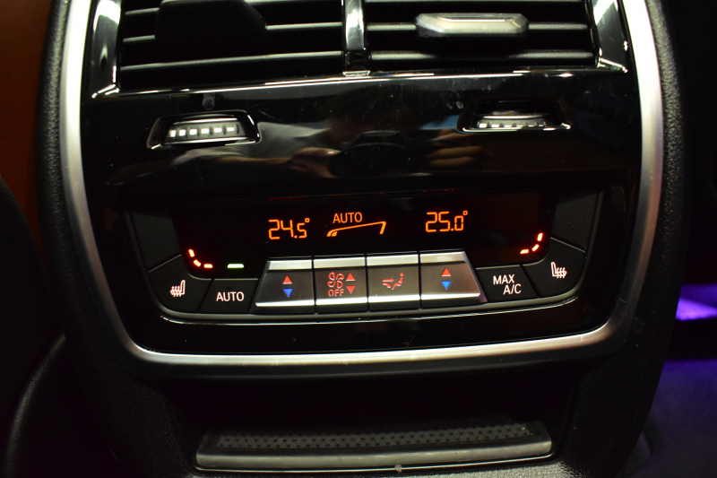 BMW X7 Xdrive 35d Mｽﾎﾟｰﾂ ｳｪﾙﾈｽP 6人乗り ﾊﾟﾉﾗﾏｶﾞﾗｽSR BMWﾚｰｻﾞｰLED 全席ﾋｰﾀｰ付茶革 Fﾍﾞﾝﾁﾚｰｼｮﾝ&ﾏｯｻｰｼﾞ Dｱｼｽﾄﾌﾟﾛ ACC HUD BMWﾗｲﾌﾞｺｯｸﾋﾟｯﾄ ﾀｯﾁﾊﾟﾈﾙﾅﾋﾞ3Dﾋﾞｭｰ ﾌﾙｾｸﾞ ﾊｰﾏﾝｶｰﾄﾞﾝ Apple CarPlay 液晶ﾒｰﾀｰ 21AW 2年保証