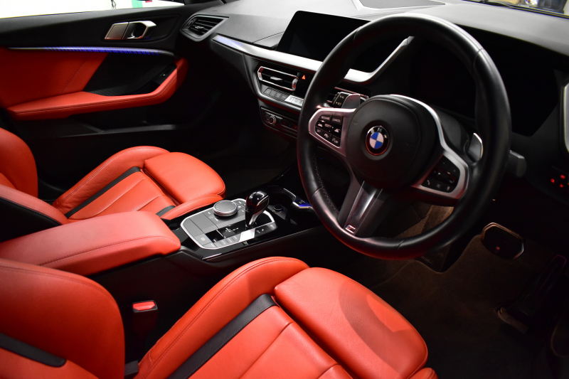 BMW 2シリーズ M235iｸﾞﾗﾝｸｰﾍﾟ Xﾄﾞﾗｲﾌﾞ 『期間限定掲載！』 ﾌﾟﾗｽP ｱﾀﾞﾌﾟﾃｨﾌﾞｻｽﾍﾟﾝｼｮﾝ ﾋｰﾀｰ付ﾚｯﾄﾞﾚｻﾞｰMｽﾎﾟｰﾂｼｰﾄ HUD ACC LEDﾍｯﾄﾞﾗｲﾄ Mｽﾎﾟｰﾂﾌﾞﾚｰｷ LCW ﾗｲﾌﾞｺｯｸﾋﾟｯﾄ ｱｯﾌﾟﾙｶｰﾌﾟﾚｲ 2年保証