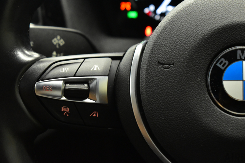 BMW 1シリーズ BMW 118d Mｽﾎﾟｰﾂ ｴﾃﾞｨｼｮﾝｼｬﾄﾞｰ 『期間限定掲載！』 1ｵ-ﾅ 特別限定車  ﾋｰﾀｰ付茶革  ﾀﾞｰｸLEDﾍｯﾄﾞﾗｲﾄ&ﾃｰﾙ 追従ACC  ﾀｯﾁﾊﾟﾈﾙHDDﾅﾋﾞBｶﾒﾗ Bluetoothｵｰﾃﾞｨｵ 衝突軽減ﾌﾞﾚｰｷ 車線逸脱&歩行者警告 2年保証