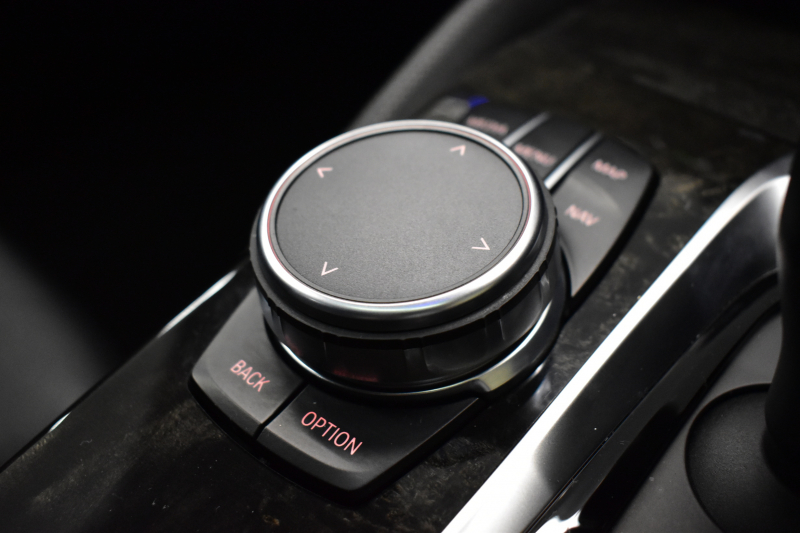 BMW 5シリーズ 530e Mｽﾎﾟｰﾂ PHEV ｻﾝﾙｰﾌ ﾊｲﾗｲﾝP 全席ﾋｰﾀｰ付黒革 Mｽﾎﾟｰﾂﾌﾞﾚｰｷ LEDﾍｯﾄﾞﾗｲﾄ ACC HUD 車線変更&逸脱&歩行者警告 衝突軽減B ｼﾞｪｽﾁｬｰC付ﾀｯﾁﾊﾟﾈﾙHDDﾅﾋﾞﾌﾙｾｸﾞ 全周囲ｶﾒﾗ3Dﾋﾞｭｰ 液晶ﾒｰﾀｰ 電動ﾄﾗﾝｸ 19AW 2年保証