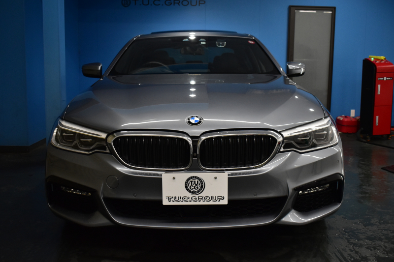 BMW 5シリーズ 530e Mｽﾎﾟｰﾂ PHEV ｻﾝﾙｰﾌ ﾊｲﾗｲﾝP 全席ﾋｰﾀｰ付黒革 Mｽﾎﾟｰﾂﾌﾞﾚｰｷ LEDﾍｯﾄﾞﾗｲﾄ ACC HUD 車線変更&逸脱&歩行者警告 衝突軽減B ｼﾞｪｽﾁｬｰC付ﾀｯﾁﾊﾟﾈﾙHDDﾅﾋﾞﾌﾙｾｸﾞ 全周囲ｶﾒﾗ3Dﾋﾞｭｰ 液晶ﾒｰﾀｰ 電動ﾄﾗﾝｸ 19AW 2年保証