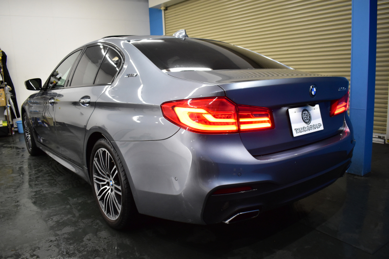 BMW 5シリーズ 530e Mｽﾎﾟｰﾂ PHEV ｻﾝﾙｰﾌ ﾊｲﾗｲﾝP 全席ﾋｰﾀｰ付黒革 Mｽﾎﾟｰﾂﾌﾞﾚｰｷ LEDﾍｯﾄﾞﾗｲﾄ ACC HUD 車線変更&逸脱&歩行者警告 衝突軽減B ｼﾞｪｽﾁｬｰC付ﾀｯﾁﾊﾟﾈﾙHDDﾅﾋﾞﾌﾙｾｸﾞ 全周囲ｶﾒﾗ3Dﾋﾞｭｰ 液晶ﾒｰﾀｰ 電動ﾄﾗﾝｸ 19AW 2年保証