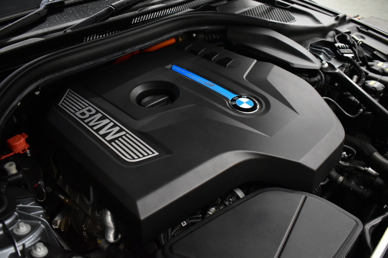 BMW 5シリーズ 530e Mｽﾎﾟｰﾂ PHEV ｻﾝﾙｰﾌ ﾊｲﾗｲﾝP 全席ﾋｰﾀｰ付黒革 Mｽﾎﾟｰﾂﾌﾞﾚｰｷ LEDﾍｯﾄﾞﾗｲﾄ ACC HUD 車線変更&逸脱&歩行者警告 衝突軽減B ｼﾞｪｽﾁｬｰC付ﾀｯﾁﾊﾟﾈﾙHDDﾅﾋﾞﾌﾙｾｸﾞ 全周囲ｶﾒﾗ3Dﾋﾞｭｰ 液晶ﾒｰﾀｰ 電動ﾄﾗﾝｸ 19AW 2年保証