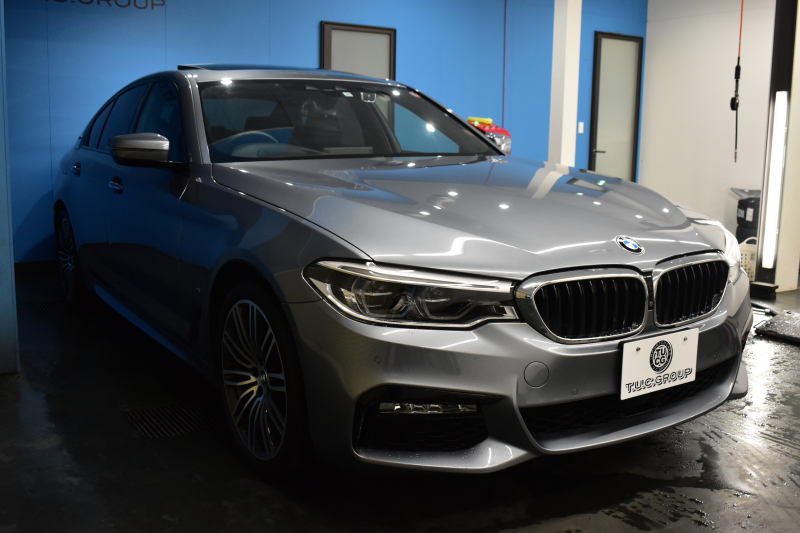 BMW 5シリーズ 530e Mｽﾎﾟｰﾂ PHEV ｻﾝﾙｰﾌ ﾊｲﾗｲﾝP 全席ﾋｰﾀｰ付黒革 Mｽﾎﾟｰﾂﾌﾞﾚｰｷ LEDﾍｯﾄﾞﾗｲﾄ ACC HUD 車線変更&逸脱&歩行者警告 衝突軽減B ｼﾞｪｽﾁｬｰC付ﾀｯﾁﾊﾟﾈﾙHDDﾅﾋﾞﾌﾙｾｸﾞ 全周囲ｶﾒﾗ3Dﾋﾞｭｰ 液晶ﾒｰﾀｰ 電動ﾄﾗﾝｸ 19AW 2年保証