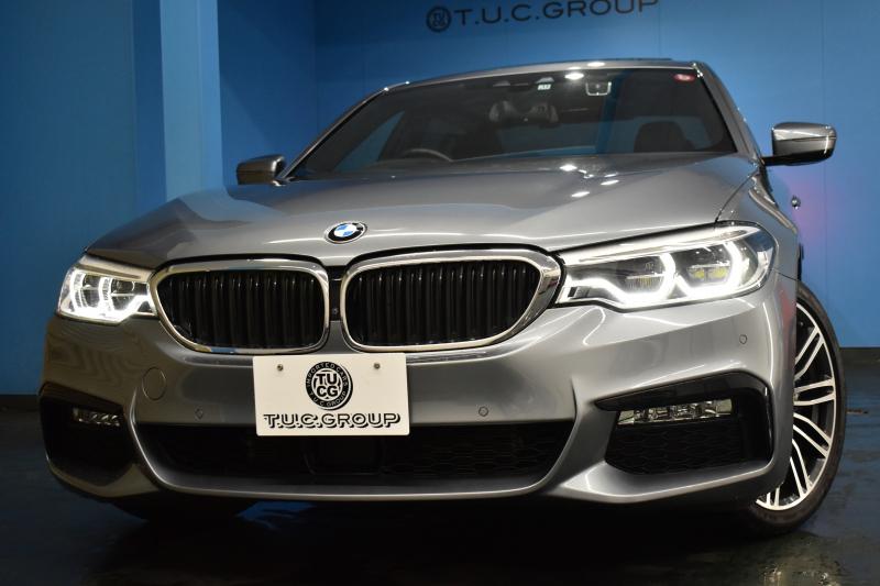 BMW 5シリーズ 530e Mｽﾎﾟｰﾂ PHEV ｻﾝﾙｰﾌ ﾊｲﾗｲﾝP 全席ﾋｰﾀｰ付黒革 Mｽﾎﾟｰﾂﾌﾞﾚｰｷ LEDﾍｯﾄﾞﾗｲﾄ ACC HUD 車線変更&逸脱&歩行者警告 衝突軽減B ｼﾞｪｽﾁｬｰC付ﾀｯﾁﾊﾟﾈﾙHDDﾅﾋﾞﾌﾙｾｸﾞ 全周囲ｶﾒﾗ3Dﾋﾞｭｰ 液晶ﾒｰﾀｰ 電動ﾄﾗﾝｸ 19AW 2年保証