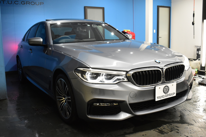 BMW 5シリーズ 530e Mｽﾎﾟｰﾂ PHEV ｻﾝﾙｰﾌ ﾊｲﾗｲﾝP 全席ﾋｰﾀｰ付黒革 Mｽﾎﾟｰﾂﾌﾞﾚｰｷ LEDﾍｯﾄﾞﾗｲﾄ ACC HUD 車線変更&逸脱&歩行者警告 衝突軽減B ｼﾞｪｽﾁｬｰC付ﾀｯﾁﾊﾟﾈﾙHDDﾅﾋﾞﾌﾙｾｸﾞ 全周囲ｶﾒﾗ3Dﾋﾞｭｰ 液晶ﾒｰﾀｰ 電動ﾄﾗﾝｸ 19AW 2年保証