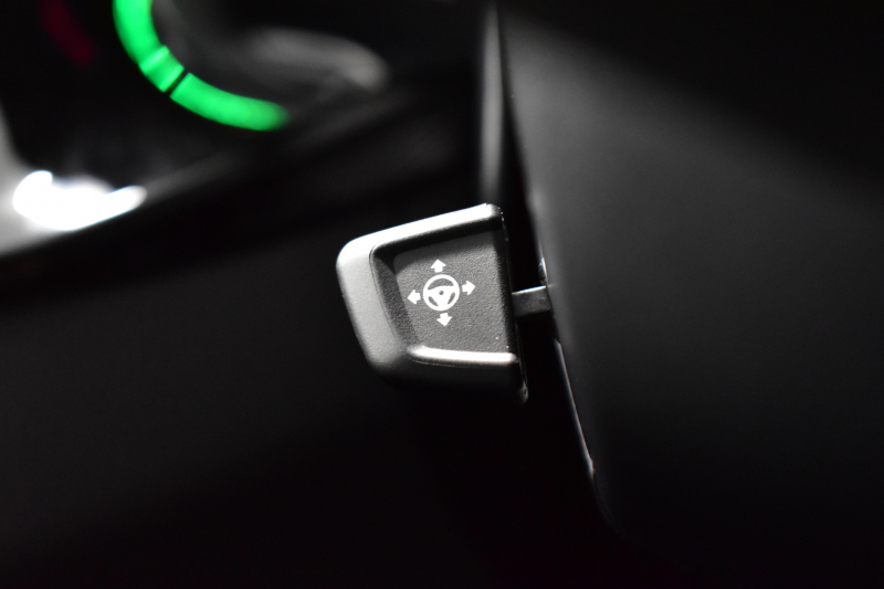 BMW 5シリーズ 530e Mｽﾎﾟｰﾂ PHEV ｻﾝﾙｰﾌ ﾊｲﾗｲﾝP 全席ﾋｰﾀｰ付黒革 Mｽﾎﾟｰﾂﾌﾞﾚｰｷ LEDﾍｯﾄﾞﾗｲﾄ ACC HUD 車線変更&逸脱&歩行者警告 衝突軽減B ｼﾞｪｽﾁｬｰC付ﾀｯﾁﾊﾟﾈﾙHDDﾅﾋﾞﾌﾙｾｸﾞ 全周囲ｶﾒﾗ3Dﾋﾞｭｰ 液晶ﾒｰﾀｰ 電動ﾄﾗﾝｸ 19AW 2年保証