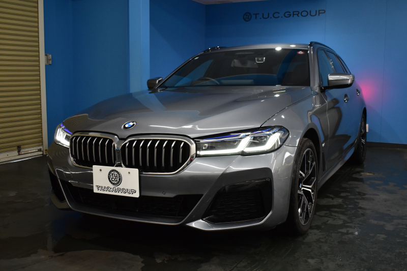 BMW 5シリーズ 523d ﾂｰﾘﾝｸﾞ Xﾄﾞﾗｲﾌﾞ Mｽﾎﾟｰﾂ ｴﾃﾞｨｼｮﾝｼﾞｮｲ+ LCI後期 4WD ｴｸｽｸﾙｰｼﾌﾞﾅｯﾊﾟﾚｻﾞｰP ｲﾉﾍﾞｰｼｮﾝP Fﾍﾞﾝﾁ＆全席ﾋｰﾀｰ&ｴｸｽｸﾙｰｼﾌﾞﾅｯﾊﾟ茶革 新ﾃﾞｻﾞｲﾝﾚｰｻﾞｰLEDﾍｯﾄﾞﾗｲﾄ HUD  ﾗｲﾌﾞｺｸﾋﾟｯﾄ ACC HUD LCW 3Dﾋﾞｭｰ ﾌﾙｾｸﾞ 2年保証