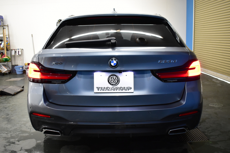 BMW 5シリーズ 523d ﾂｰﾘﾝｸﾞ Xﾄﾞﾗｲﾌﾞ Mｽﾎﾟｰﾂ ｴﾃﾞｨｼｮﾝｼﾞｮｲ+ LCI後期 4WD ｴｸｽｸﾙｰｼﾌﾞﾅｯﾊﾟﾚｻﾞｰP ｲﾉﾍﾞｰｼｮﾝP Fﾍﾞﾝﾁ＆全席ﾋｰﾀｰ&ｴｸｽｸﾙｰｼﾌﾞﾅｯﾊﾟ茶革 新ﾃﾞｻﾞｲﾝﾚｰｻﾞｰLEDﾍｯﾄﾞﾗｲﾄ HUD  ﾗｲﾌﾞｺｸﾋﾟｯﾄ ACC HUD LCW 3Dﾋﾞｭｰ ﾌﾙｾｸﾞ 2年保証