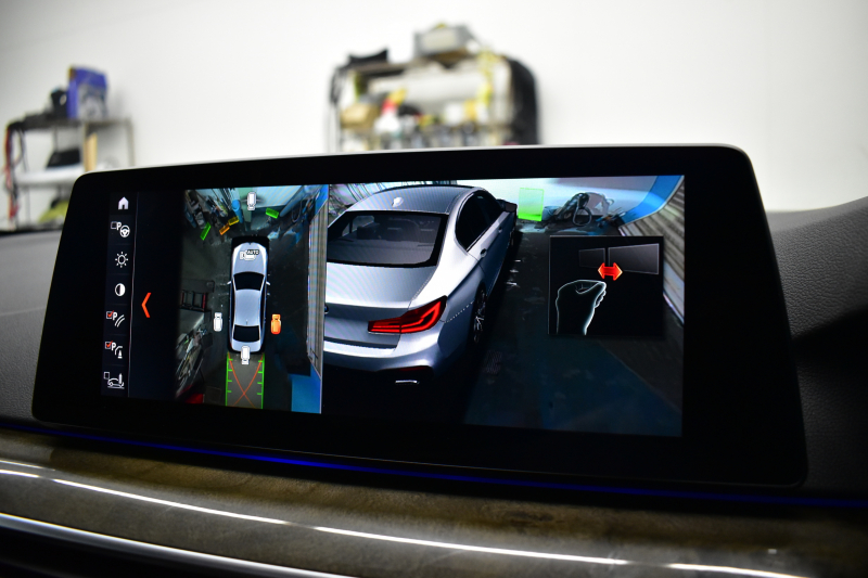 BMW 5シリーズ 530e Mｽﾎﾟｰﾂ PHEV ｻﾝR ｲﾉﾍﾞｰｼｮﾝ&ﾊｲﾗｲﾝP 変更後全面液晶ﾒｰﾀｰ 4ｿﾞｰﾝAC 全席ﾋｰﾀｰ付黒革 Mｽﾎﾟｰﾂﾌﾞﾚｰｷ LEDﾍｯﾄﾞﾗｲﾄ ACC HUD LCW ﾊｰﾏﾝｶｰﾄﾞﾝ  ｼﾞｪｽﾁｬｰC付ﾀｯﾁﾊﾟﾈﾙHDDﾅﾋﾞﾌﾙｾｸﾞ 全周ｶﾒﾗ3Dﾋﾞｭｰ 電動ﾄﾗﾝｸ 19AW ﾜｲﾔﾚｽ充電 2年保証