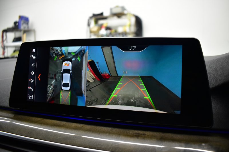 BMW 5シリーズ 530e Mｽﾎﾟｰﾂ PHEV ｻﾝR ｲﾉﾍﾞｰｼｮﾝ&ﾊｲﾗｲﾝP 変更後全面液晶ﾒｰﾀｰ 4ｿﾞｰﾝAC 全席ﾋｰﾀｰ付黒革 Mｽﾎﾟｰﾂﾌﾞﾚｰｷ LEDﾍｯﾄﾞﾗｲﾄ ACC HUD LCW ﾊｰﾏﾝｶｰﾄﾞﾝ  ｼﾞｪｽﾁｬｰC付ﾀｯﾁﾊﾟﾈﾙHDDﾅﾋﾞﾌﾙｾｸﾞ 全周ｶﾒﾗ3Dﾋﾞｭｰ 電動ﾄﾗﾝｸ 19AW ﾜｲﾔﾚｽ充電 2年保証