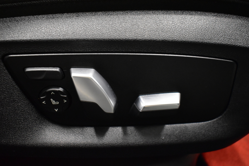 BMW 5シリーズ 530e Mｽﾎﾟｰﾂ PHEV ｻﾝR ｲﾉﾍﾞｰｼｮﾝ&ﾊｲﾗｲﾝP 変更後全面液晶ﾒｰﾀｰ 4ｿﾞｰﾝAC 全席ﾋｰﾀｰ付黒革 Mｽﾎﾟｰﾂﾌﾞﾚｰｷ LEDﾍｯﾄﾞﾗｲﾄ ACC HUD LCW ﾊｰﾏﾝｶｰﾄﾞﾝ  ｼﾞｪｽﾁｬｰC付ﾀｯﾁﾊﾟﾈﾙHDDﾅﾋﾞﾌﾙｾｸﾞ 全周ｶﾒﾗ3Dﾋﾞｭｰ 電動ﾄﾗﾝｸ 19AW ﾜｲﾔﾚｽ充電 2年保証