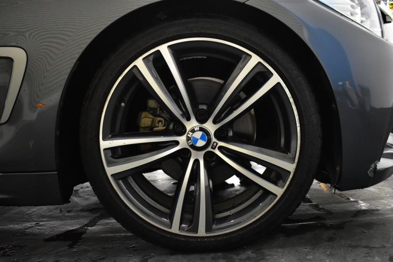 BMW 4シリーズ 420i ｸﾞﾗﾝｸｰﾍﾟ ｲﾝｽﾀｲﾙ 限定車 追従ACC HUD ｱﾀﾞﾌﾟﾃｨﾌﾞLEDﾍｯﾄﾞﾗｲﾄ ﾋｰﾀｰ付茶革 19AW ｻﾃﾝｱﾙﾐﾓｰﾙ ｳｯﾄﾞｲﾝﾃﾘｱ ﾀｯﾁﾊﾟｯﾄﾞHDDﾅﾋﾞBｶﾒﾗ 車線変更&逸脱&歩行者警告 衝突軽減B 電動Rｹﾞｰﾄ  2年保証