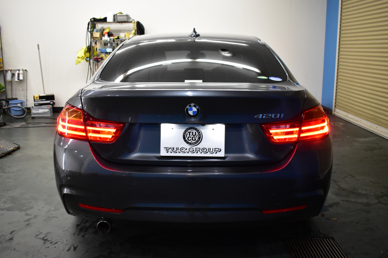 BMW 4シリーズ 420i ｸﾞﾗﾝｸｰﾍﾟ ｲﾝｽﾀｲﾙ 限定車 追従ACC HUD ｱﾀﾞﾌﾟﾃｨﾌﾞLEDﾍｯﾄﾞﾗｲﾄ ﾋｰﾀｰ付茶革 19AW ｻﾃﾝｱﾙﾐﾓｰﾙ ｳｯﾄﾞｲﾝﾃﾘｱ ﾀｯﾁﾊﾟｯﾄﾞHDDﾅﾋﾞBｶﾒﾗ 車線変更&逸脱&歩行者警告 衝突軽減B 電動Rｹﾞｰﾄ  2年保証