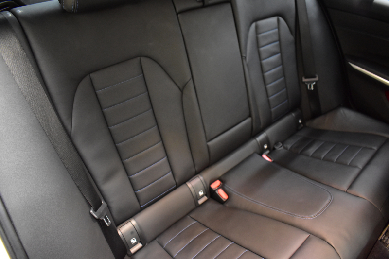 BMW 3シリーズ M340i Xﾄﾞﾗｲﾌﾞ ｲﾉﾍﾞｰｼｮﾝP ﾋｰﾀｰ付黒革 ACC HUD ﾚｰｻﾞｰLEDﾗｲﾄ 可変Mｻｽ Mｽﾎﾟｰﾂﾌﾞﾚｰｷ ｼﾞｪｽﾁｬｰCﾀｯﾁﾊﾟﾈﾙﾅﾋﾞ全周囲ｶﾒ駐車ｱｼｽﾄ ﾊｰﾏﾝｶｰﾄﾞﾝｽﾋﾟｰｶｰ Mperformanceｶｰﾎﾞﾝｲﾝﾃﾘｱﾄﾘﾑ 側面衝突&車線変更&逸脱警告 2年保証