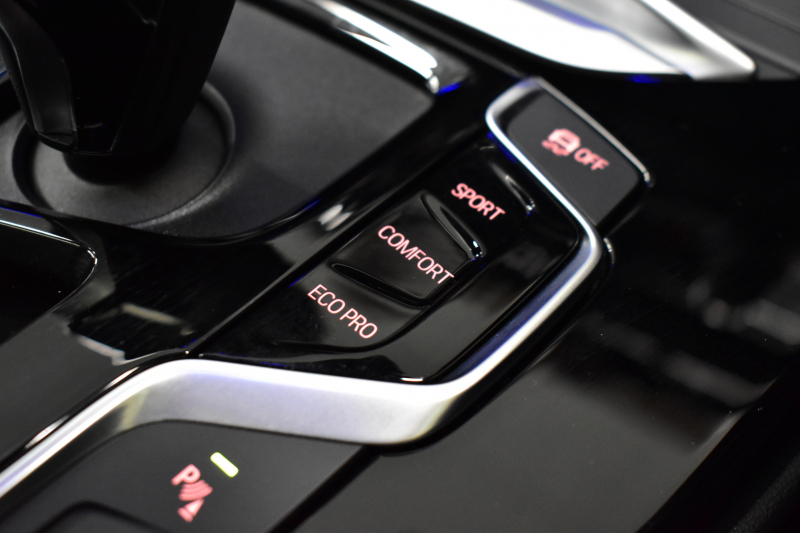 BMW X3 M40d ｾﾚｸﾄ&ﾊｲﾗｲﾝﾊﾟｯｹｰｼﾞ 326馬力 ﾊﾟﾉﾗﾏｻﾝﾙｰﾌ 全席ﾋｰﾀｰ付黒革 ﾊｰﾏﾝｶｰﾄﾞﾝ 21AW 追従ACC HUD ｽﾃｱﾘﾝｸﾞｻﾎﾟｰﾄ ﾀｯﾁﾊﾟﾈﾙﾅﾋﾞ ﾌﾙｾｸﾞ 全周囲ｶﾒﾗ3Dﾋﾞｭｰ LEDﾍｯﾄﾞﾗｲﾄ 電動Rｹﾞｰﾄ ﾜｲﾔﾚｽ充電 液晶ﾒｰﾀｰ 2年保証