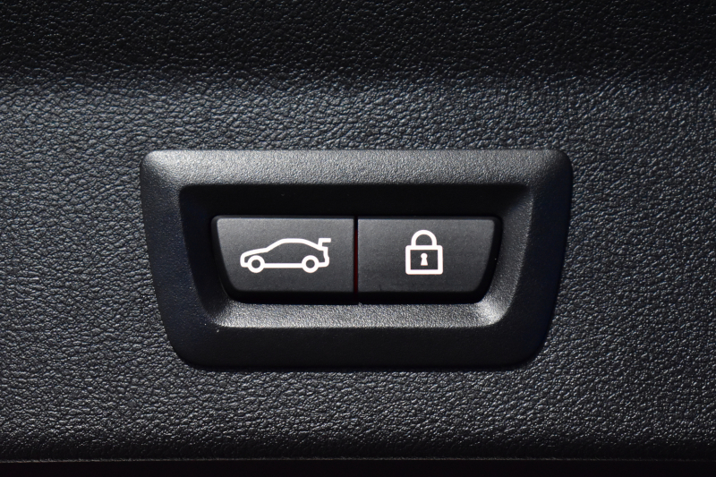 BMW X3 M40d ｾﾚｸﾄ&ﾊｲﾗｲﾝﾊﾟｯｹｰｼﾞ 326馬力 ﾊﾟﾉﾗﾏｻﾝﾙｰﾌ 全席ﾋｰﾀｰ付黒革 ﾊｰﾏﾝｶｰﾄﾞﾝ 21AW 追従ACC HUD ｽﾃｱﾘﾝｸﾞｻﾎﾟｰﾄ ﾀｯﾁﾊﾟﾈﾙﾅﾋﾞ ﾌﾙｾｸﾞ 全周囲ｶﾒﾗ3Dﾋﾞｭｰ LEDﾍｯﾄﾞﾗｲﾄ 電動Rｹﾞｰﾄ ﾜｲﾔﾚｽ充電 液晶ﾒｰﾀｰ 2年保証